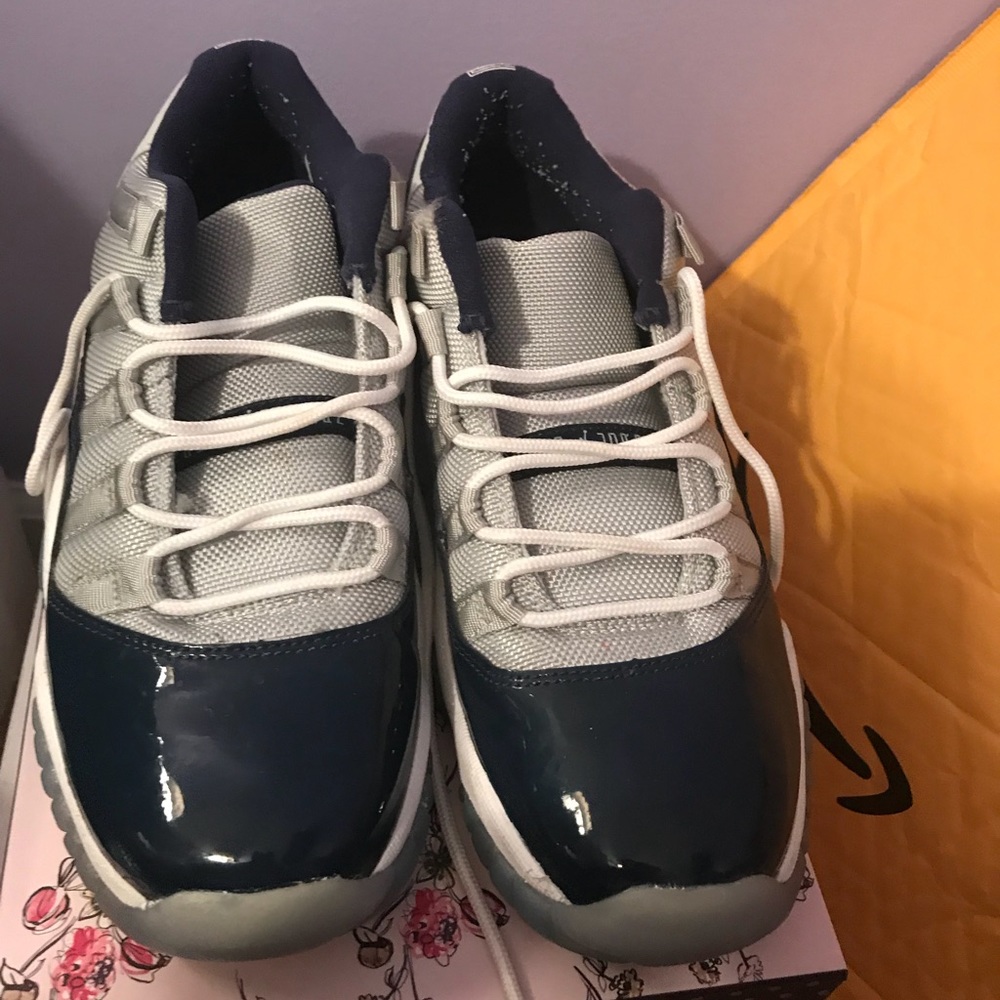 Jordan 11 retro low Georgetown’s